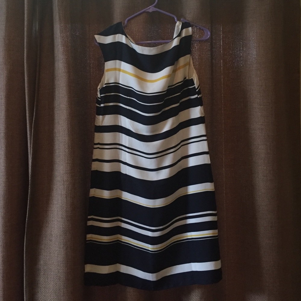 LOFT Adorable Navy, gold, & white shift dress